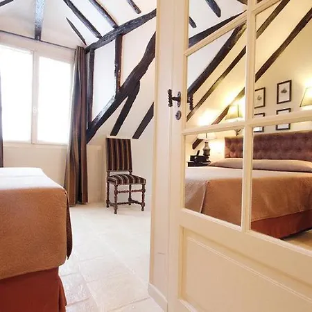 Saint-louis Marais Hotell 3*